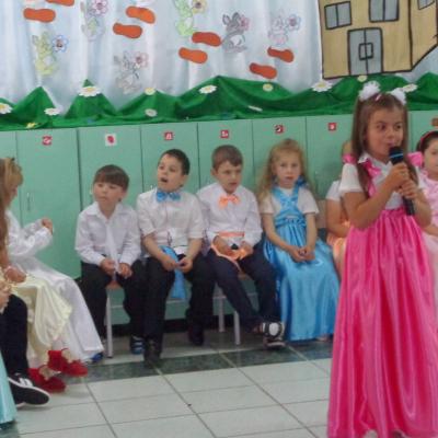 18 iunie: Săbăoani: Rămâi cu bine, grădiniţă!