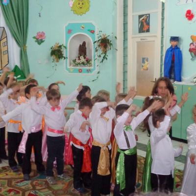 18 iunie: Săbăoani: Rămâi cu bine, grădiniţă!