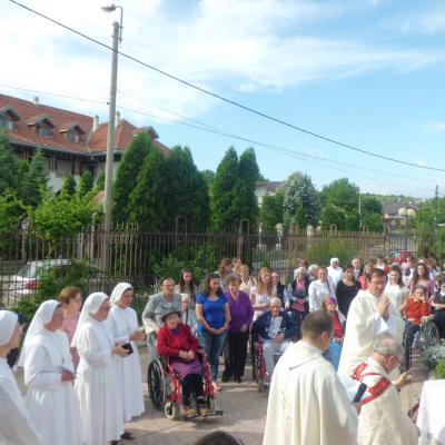19 iunie: Iaşi: Procesiune cu preasfântul sacrament la Căminul de Bătrâni "Sfântul Iosif"
