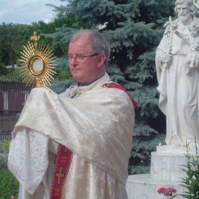 19 iunie: Iaşi: Procesiune cu preasfântul sacrament la Căminul de Bătrâni "Sfântul Iosif"