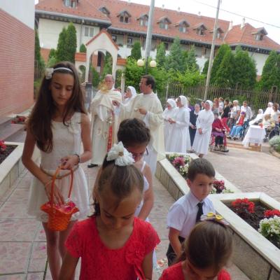 19 iunie: Iaşi: Procesiune cu preasfântul sacrament la Căminul de Bătrâni "Sfântul Iosif"