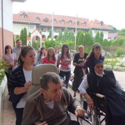 19 iunie: Iaşi: Procesiune cu preasfântul sacrament la Căminul de Bătrâni "Sfântul Iosif"