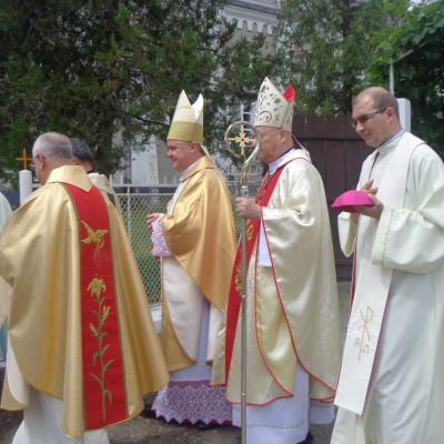 21 iunie: Valea Mare: Liturghie jubiliară