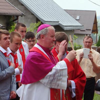 21 iunie: Moara: Administrarea sfântului Mir