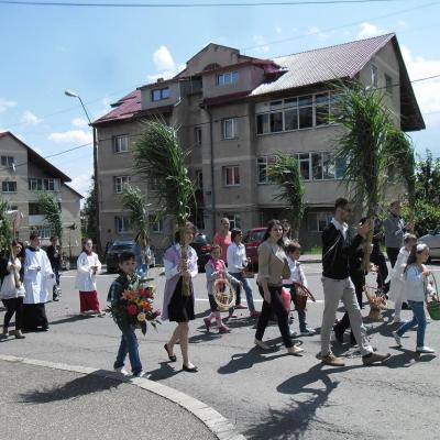 22 iunie: Moineşti: Procesiune în solemnitatea Corpus Domini