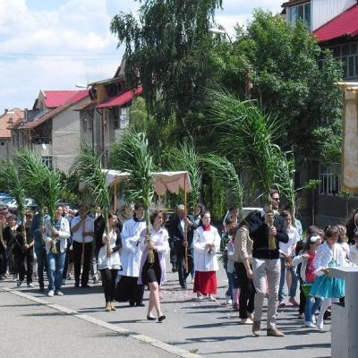 22 iunie: Moineşti: Procesiune în solemnitatea Corpus Domini