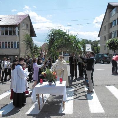 22 iunie: Moineşti: Procesiune în solemnitatea Corpus Domini