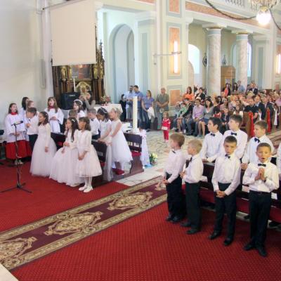 22 iunie: Suceava: Prima Sfântă Împărtăşanie şi procesiune de Joia Verde