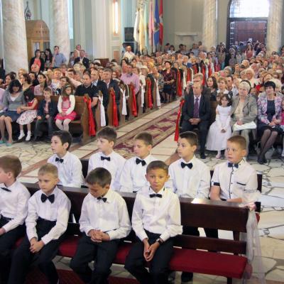 22 iunie: Suceava: Prima Sfântă Împărtăşanie şi procesiune de Joia Verde