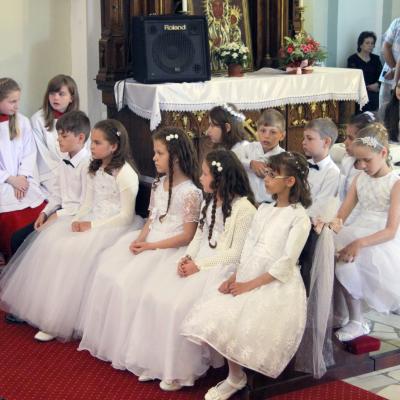 22 iunie: Suceava: Prima Sfântă Împărtăşanie şi procesiune de Joia Verde