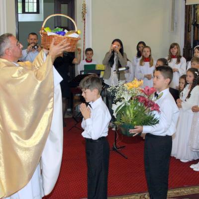 22 iunie: Suceava: Prima Sfântă Împărtăşanie şi procesiune de Joia Verde