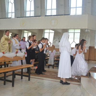 22 iunie: Focşani: Prima Sfântă Împărtăşanie