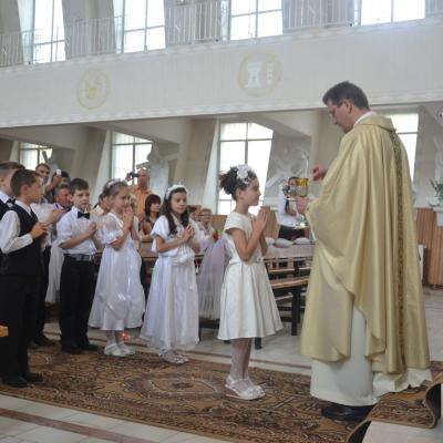 22 iunie: Focşani: Prima Sfântă Împărtăşanie