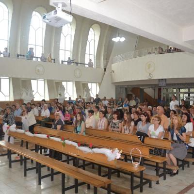 22 iunie: Focşani: Prima Sfântă Împărtăşanie