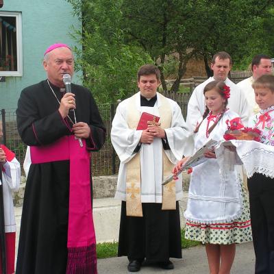 27 iunie: Poiana Micului: Jubileul bisericii "Preasfânta Inimă a lui Isus"