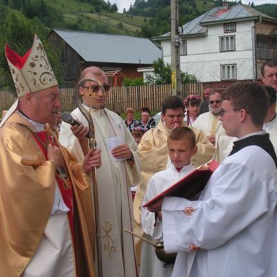 27 iunie: Poiana Micului: Jubileul bisericii "Preasfânta Inimă a lui Isus"