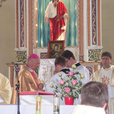 27 iunie: Poiana Micului: Jubileul bisericii "Preasfânta Inimă a lui Isus"
