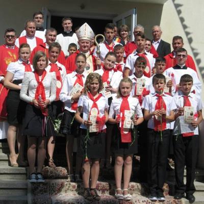 28 iunie: Călugăreni şi Roşiori: Administrarea sfântului Mir