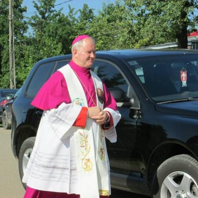 28 iunie: Călugăreni şi Roşiori: Administrarea sfântului Mir