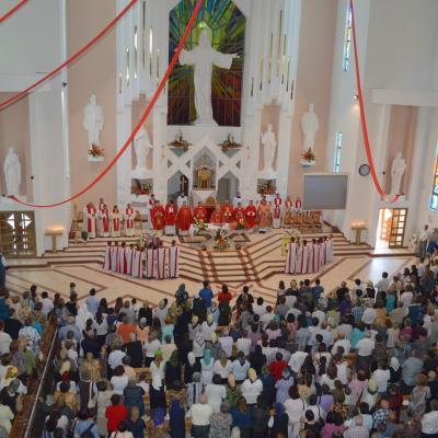 29 iunie: Bacău: Hramul bisericii "Sfinţii Petru şi Paul"