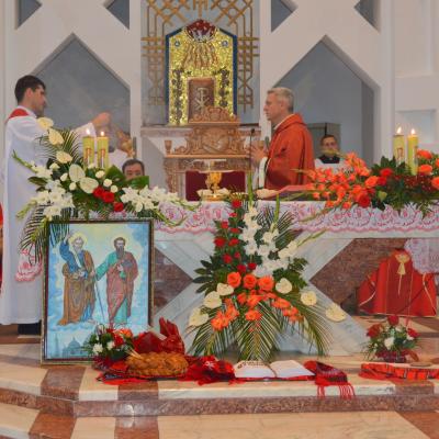 29 iunie: Bacău: Hramul bisericii "Sfinţii Petru şi Paul"