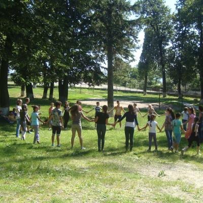 30 iunie - 7 iulie: Gioseni: Campusul "Vara împreună"