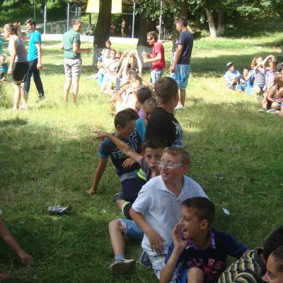 30 iunie - 7 iulie: Gioseni: Campusul "Vara împreună"