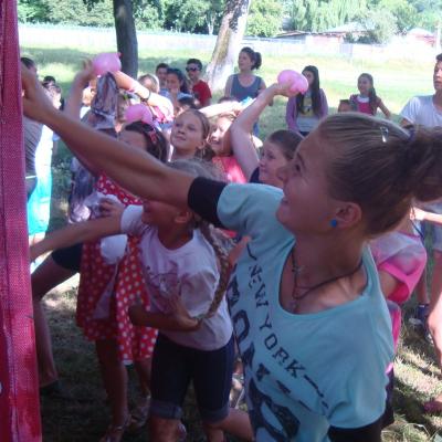 30 iunie - 7 iulie: Gioseni: Campusul "Vara împreună"
