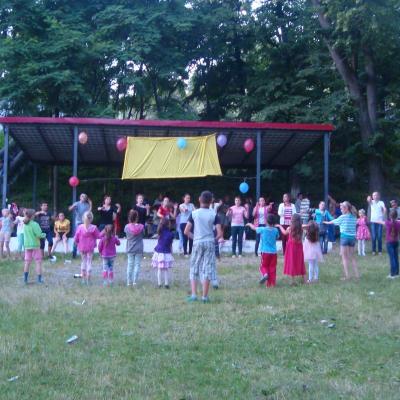 30 iunie - 7 iulie: Gioseni: Campusul "Vara împreună"