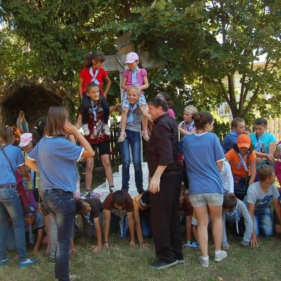 2-6 iulie: Oţeleni: Campus "Colorează-ti viaţa"