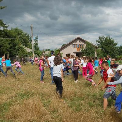 2-6 iulie: Oţeleni: Campus "Colorează-ti viaţa"