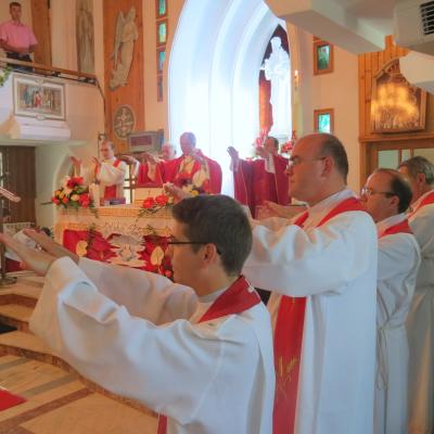 5 iulie: Paşcani: Conferirea sfântului Mir