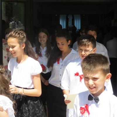 5 iulie: Paşcani: Conferirea sfântului Mir