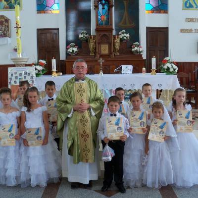 6 iulie: Valea Mică: Prima Sfântă Împărtăşanie