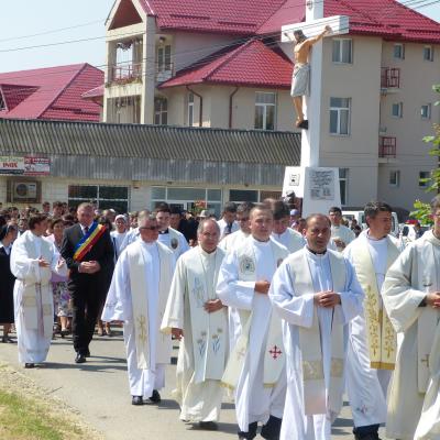 6 iulie: Ploscuţeni: Primiţia părintelui Daniel Ioniţă