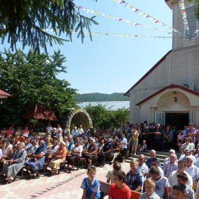 6 iulie: Ploscuţeni: Primiţia părintelui Daniel Ioniţă