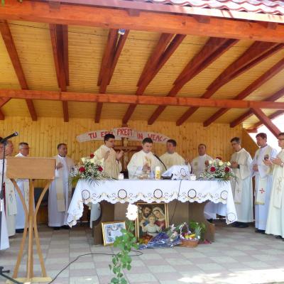 6 iulie: Ploscuţeni: Primiţia părintelui Daniel Ioniţă