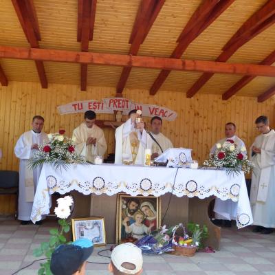 6 iulie: Ploscuţeni: Primiţia părintelui Daniel Ioniţă