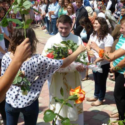 6 iulie: Ploscuţeni: Primiţia părintelui Daniel Ioniţă