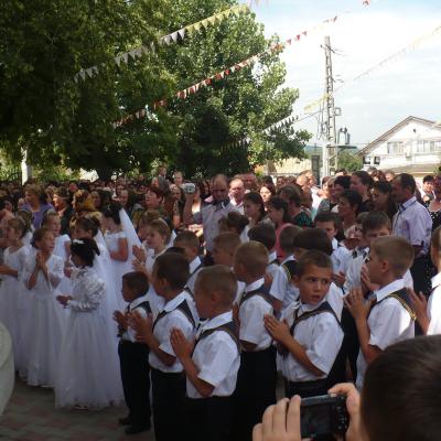 6 iulie: Tuta: Prima Sfântă Împărtăşanie