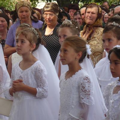 6 iulie: Tuta: Prima Sfântă Împărtăşanie