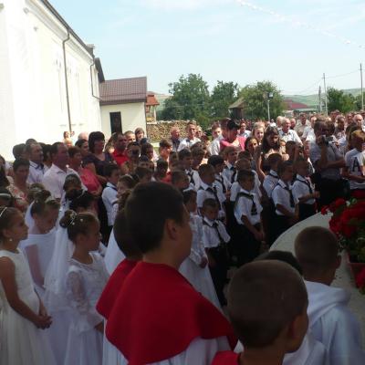 6 iulie: Tuta: Prima Sfântă Împărtăşanie