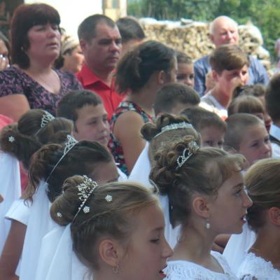 6 iulie: Tuta: Prima Sfântă Împărtăşanie