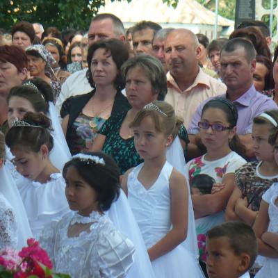 6 iulie: Tuta: Prima Sfântă Împărtăşanie