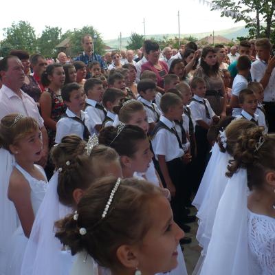6 iulie: Tuta: Prima Sfântă Împărtăşanie