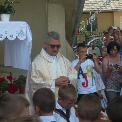 6 iulie: Tuta: Prima Sfântă Împărtăşanie