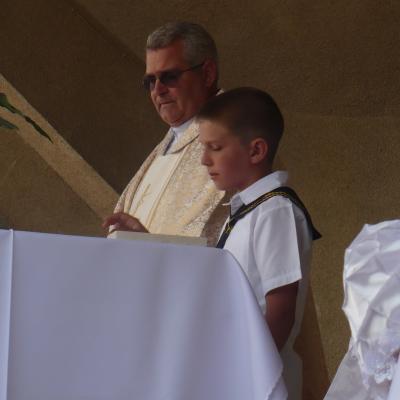 6 iulie: Tuta: Prima Sfântă Împărtăşanie
