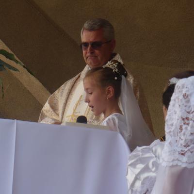 6 iulie: Tuta: Prima Sfântă Împărtăşanie