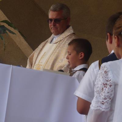 6 iulie: Tuta: Prima Sfântă Împărtăşanie
