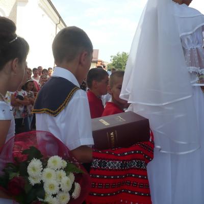 6 iulie: Tuta: Prima Sfântă Împărtăşanie